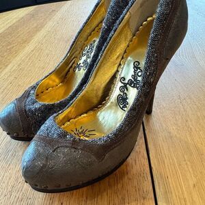Naughty Monkey 5” Heels. Mixed Media Tweed & Leather. Platform. Size 7.5